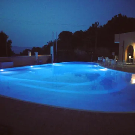 Al 4 Della Pergola * קאבו