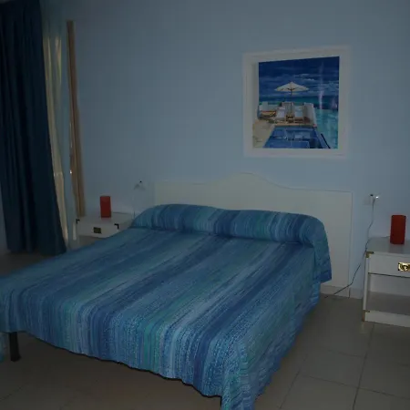 Al 4 Della Pergola * קאבו